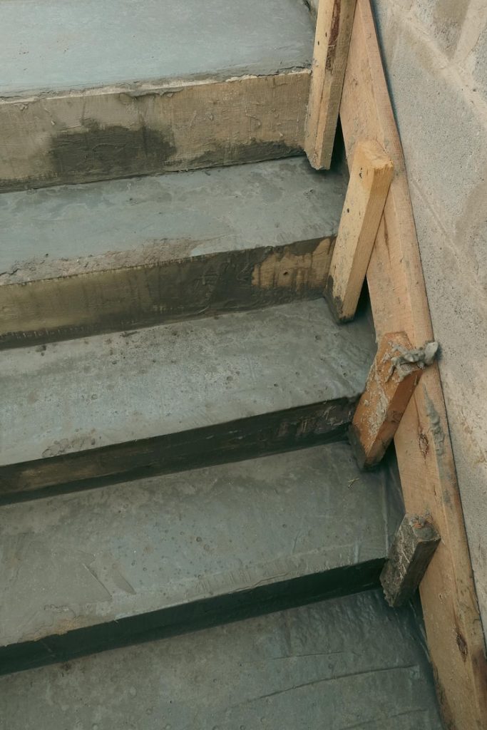 schody na beton, schody drewniane na beton stolarnialobzow.pl